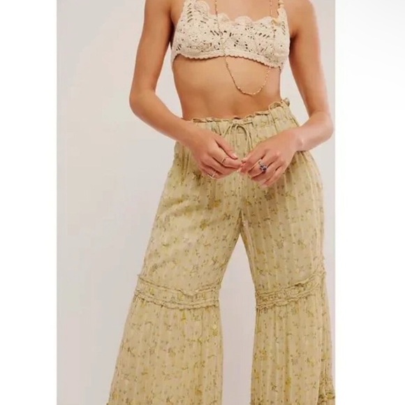 SALE! Free People Emmaline Tiered Pull-On Pants in Sage Combo NWT L SOLD OUT! - Picture 3 of 6